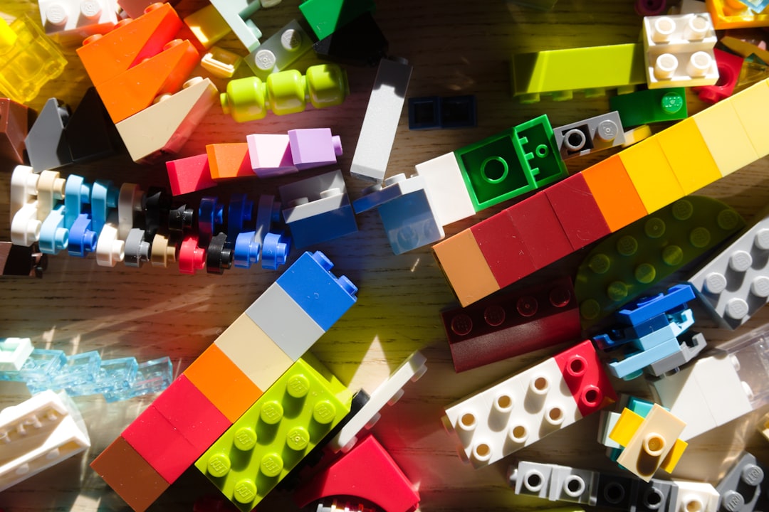 Mikroservis mimarisi nedir ve hangi uygulamalarda tercih edilir?